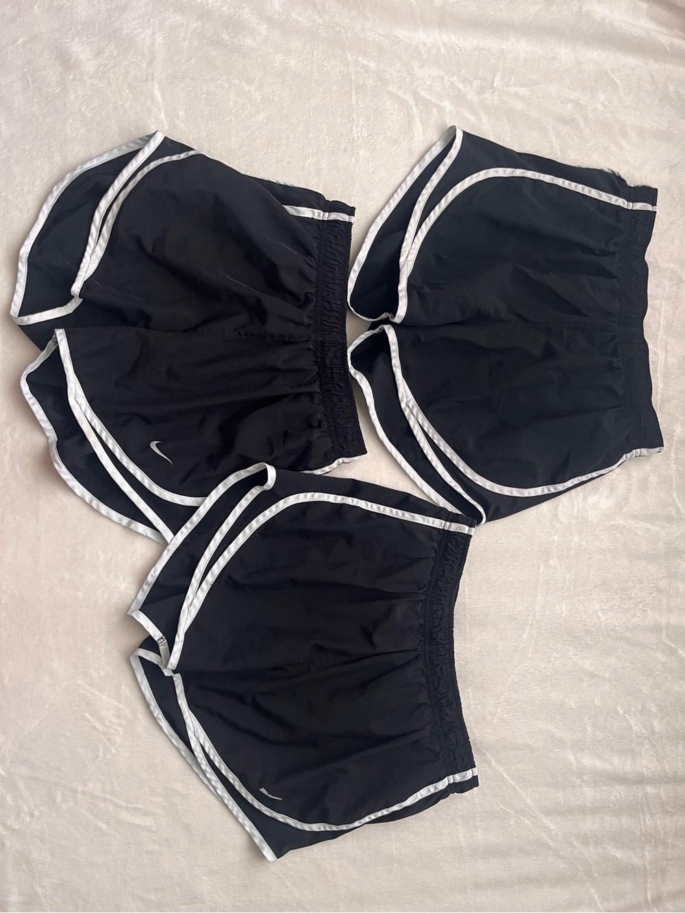 NIKE SHORTS - SET OF 3 MEDIUM